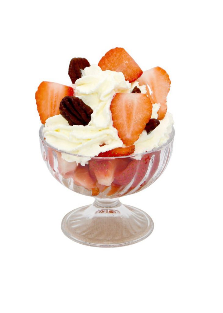 Fresas con nata y nueces caramelizadas Kronox